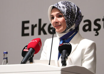 Erken yaşta evlilikler ortadan kalkmalı