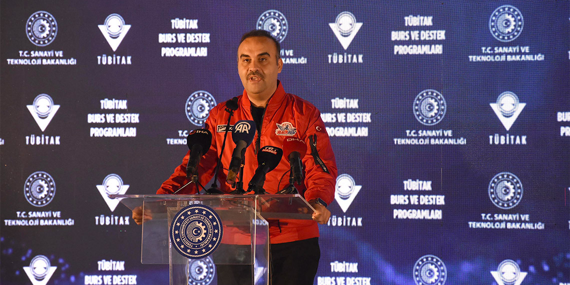 Sanayi ve Teknoloji Bakanı Mehmet Fatih Kacır, "Proje yöneticisi aylık burs miktarını 66 bin 500 TL'ye çıkardık" diye konuştu.