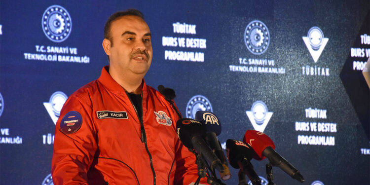 Proje yöneticisi aylık burs miktarını 66 bin 500 TL'ye çıkardık