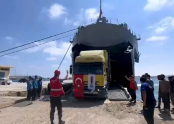 Libya'ya 148 kişilik takviye ekip ve ekipman gönderildi