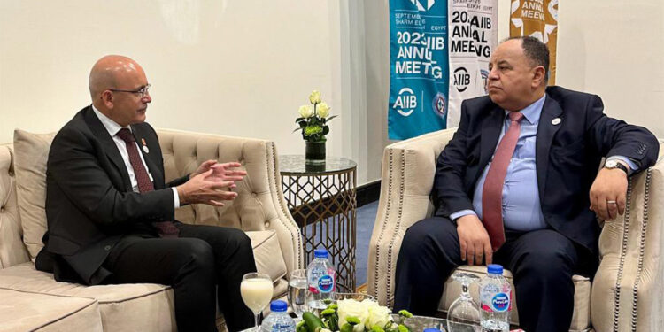 Bakan Şimşek, Asya Altyapı Yatırım Bankası'nın toplantısına katıldı