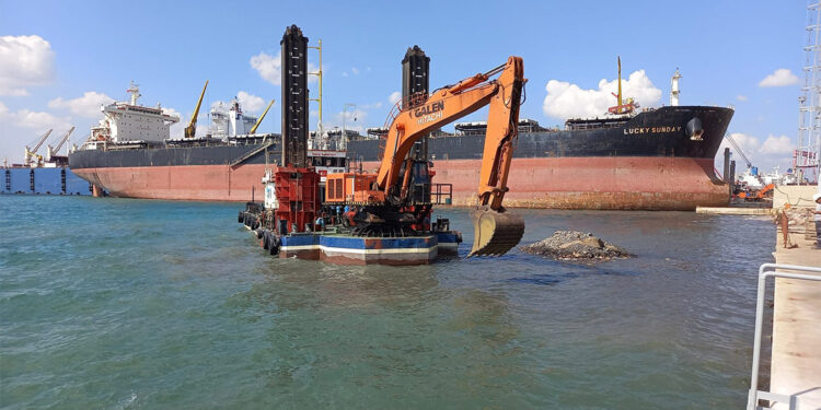 Dere ağızlarında dip taramaları yapılıyor