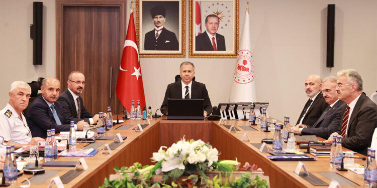 Okullarımızın çevresindeki güvenlik önlemleri hassasiyetle uygulanacak