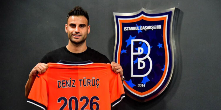 Başakşehir Deniz Türüç'ün sözleşmesini uzattı