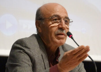 Resmen hırsızlık yaptı, hala ortalıkta dolaşabiliyor