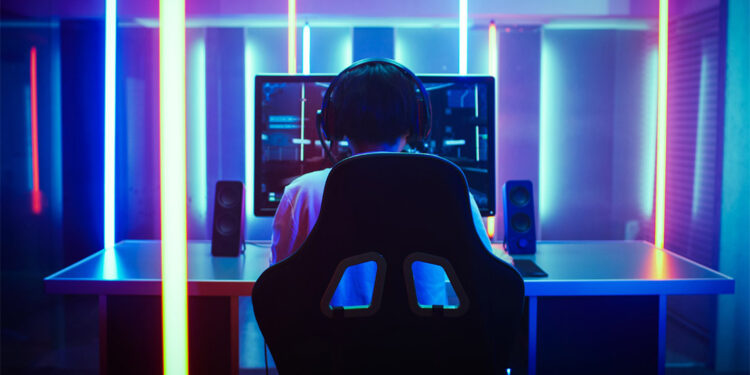 Bilgisayar başında uzun süre kalanlar için koltuk seçimi önemli