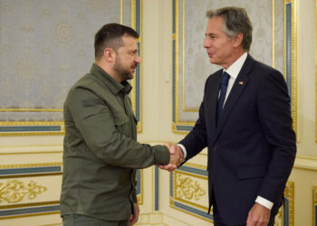 Antony Blinken Volodimir Zelenski ile bir araya geldi