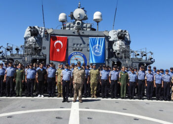 BM'den TCG Fatih Fırkateyni'ne ziyaret