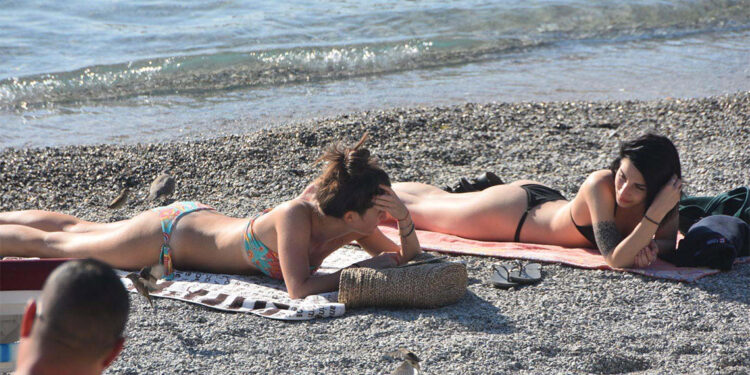 Bodrum'da yerli turist hareketliliği azaldı sahiller yabancı turistlere kaldı