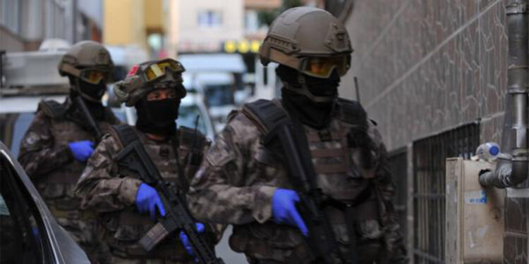 Bursa'da FETÖ/PDY operasyonu; 6 gözaltı