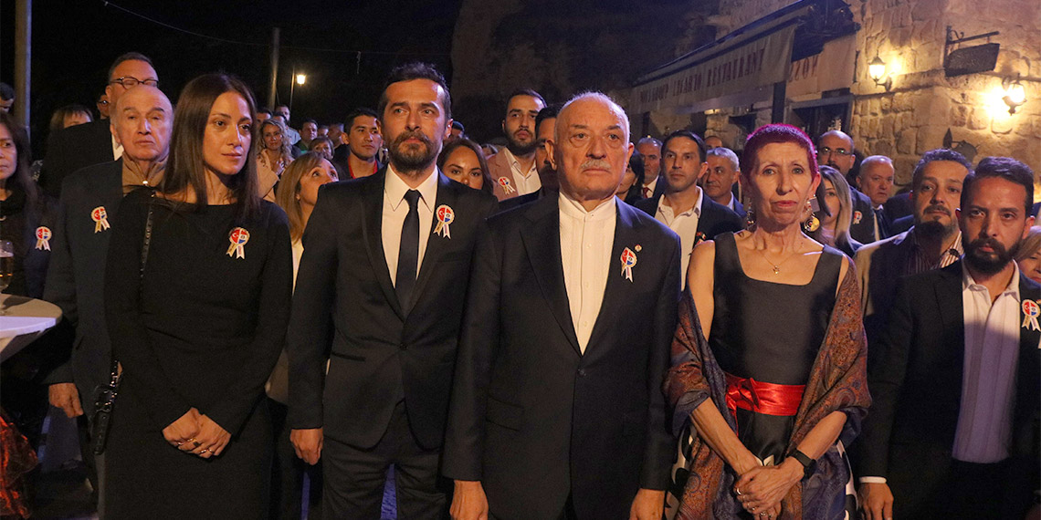 Paraguay'ın Ankara Büyükelçisi Ceferino Adrian Valdez Peralta, "Diplomatik ilişkilerin kuruluşundan itibaren ticari ve ekonomik konulardaki bağlarımız büyük bir dinamizm kazandı" dedi.