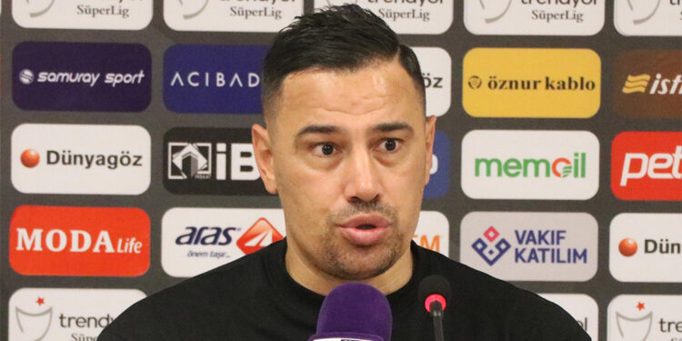 Çağdaş Atan görevinden ayrıldı