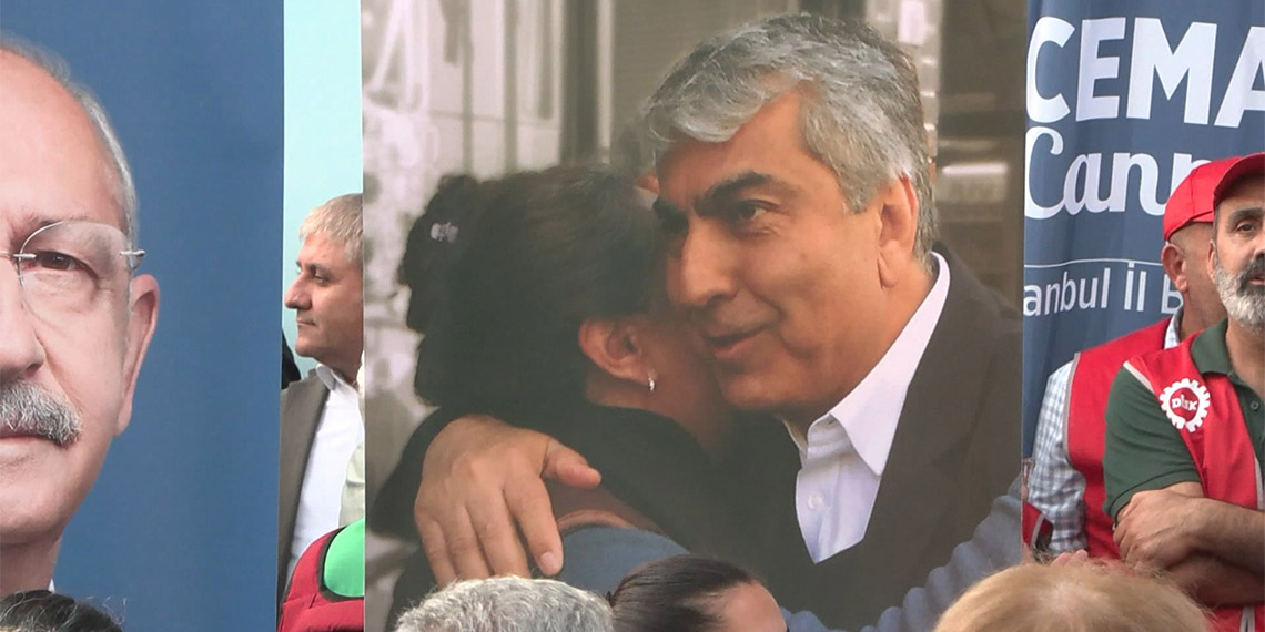 Cemal Canpolat, "CHP'nin İstanbul adayınız İmamoğlu'nu belediye başkanı yapmaya hazır mısınız? İstanbul'u alacağız, Türkiye'yi alacağız, Cumhurbaşkanlığını alacağız" dedi.