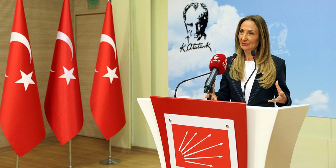 CHP Kadın Kolları Genel Başkanı Aylin Nazlıaka, "Okulda ücretsiz öğün acil ihtiyaçtır" dedi.