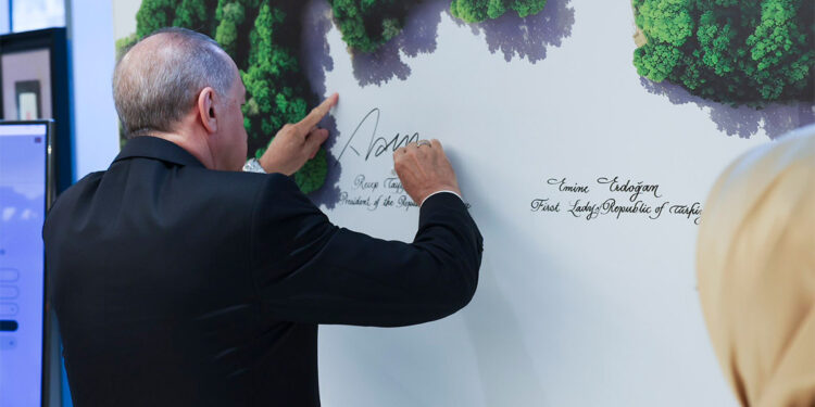 Erdoğan, Küresel Sıfır Atık İyi Niyet Beyanına ilk imzayı attı