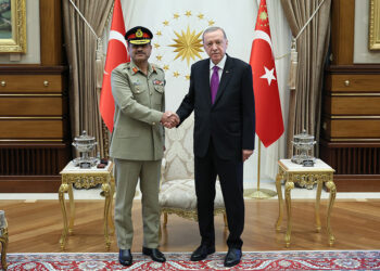 Erdoğan, Pakistan Kara Kuvvetleri Komutanı'nı kabul etti