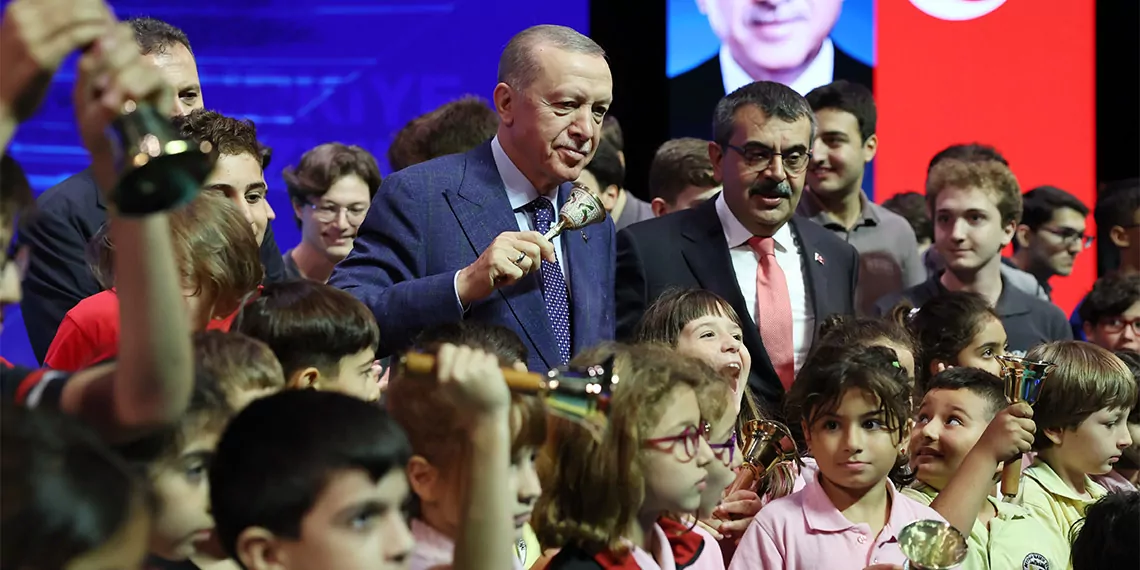 Erdoğan'dan saatlik ek ders ücreti açıklaması