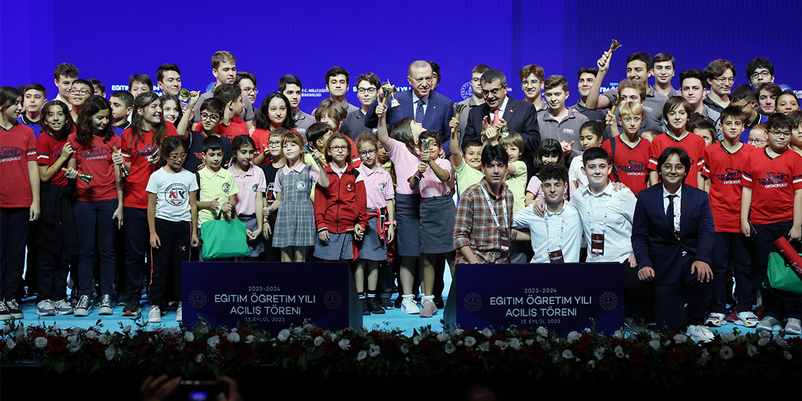 2023-2024 Eğitim Öğretim Yılı Açılış Töreni'nde konuşan Cumhurbaşkanı Recep Tayyip Erdoğan'dan saatlik ek ders ücreti açıklaması.