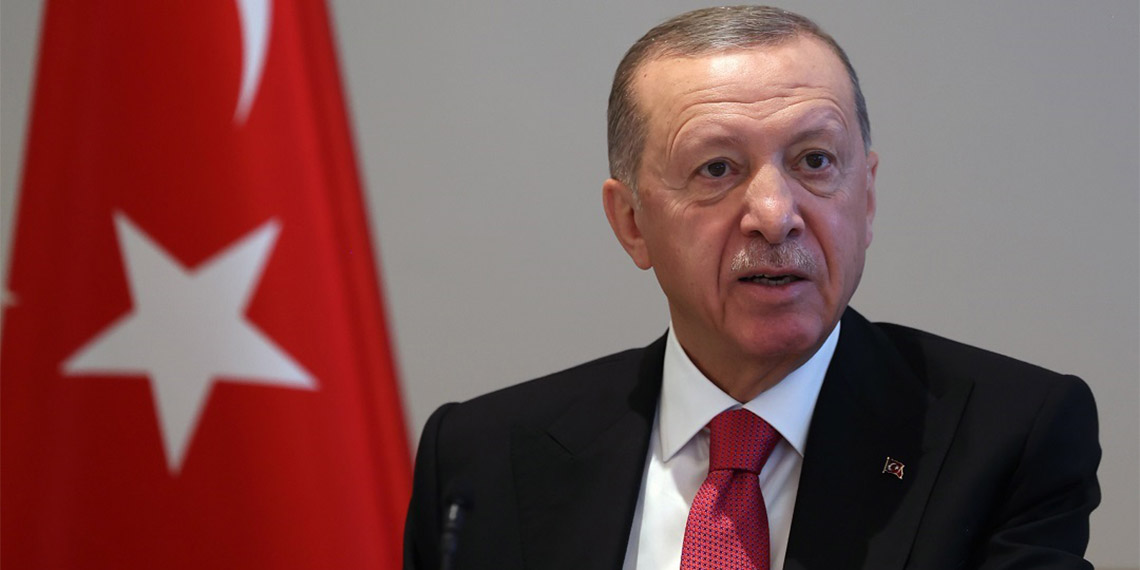 Cumhurbaşkanı Recep Tayyip Erdoğan, ABD'de faaliyet gösteren düşünce kuruluşu temsilcileriyle bir araya geldi. Erdoğan, burada yaptığı konuşmada, "Amerika Birleşik Devletleri ile olan iş birliğimizin gelişmesinden memnuniyet duyuyoruz" dedi.