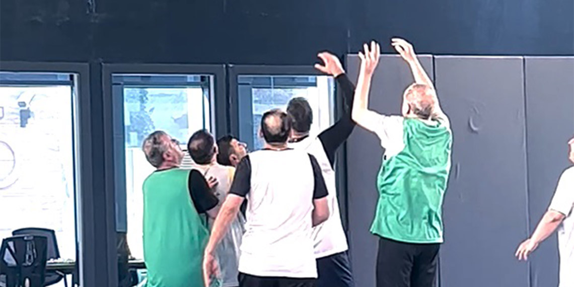 Cumhurbaşkanı Recep Tayyip Erdoğan'ın yeni basketbol performansı görüntüleri yayınlandı. Görüntüleri AK Parti Bursa Milletvekili Varank, sosyal medya hesabından paylaştı.