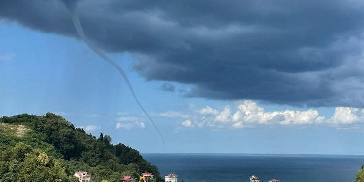Doğu Karadeniz açıklarındaki hortum kamerada