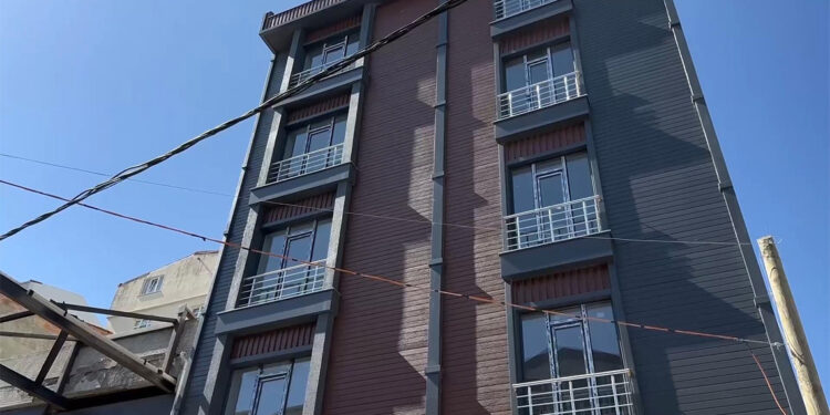 İnşaat çalışması sırasında hasar oluşan 2 bina mühürlendi