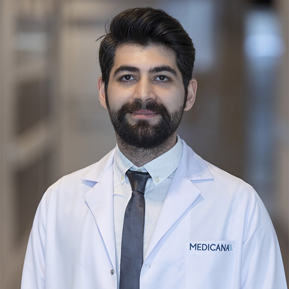 Medicana Ataşehir Hastanesi Genel Cerrahi Uzmanı Op. Dr. Kanan Ismayılzada, "Elle hissedilen nodüllerin çok düşük oranı kanser içerir" dedi.