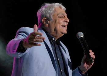Çeşme Festivali'nde Enrico Macias konser verdi