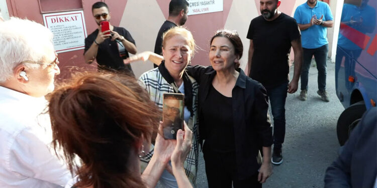 113 yıl hapsi istenen Avcılar Belediye Başkanı tahliye edildi