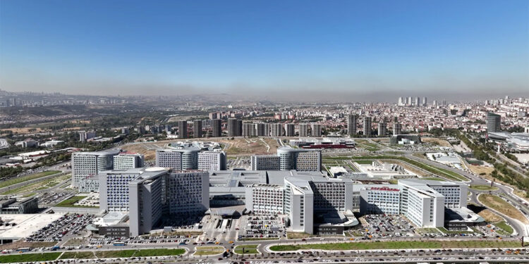 Etlik Şehir Hastanesi'ne 1 yılda 5 milyon hasta başvurdu