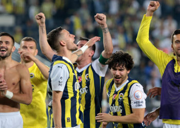 Fenerbahçe'nin liderliği bırakmaya niyeti yok