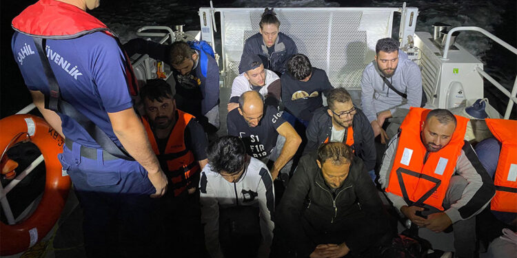 Fethiye'de 22 kaçak göçmen yakalandı