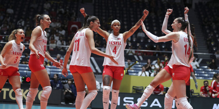 Olimpiyat Elemeleri'nde Filenin Sultanları 2'de 2 yaptı