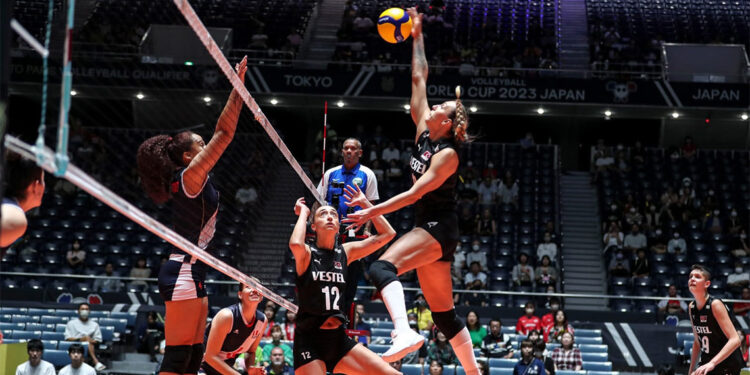 Filenin Sultanları Peru'yu 3-1 yenerek 3'te 3 yaptı