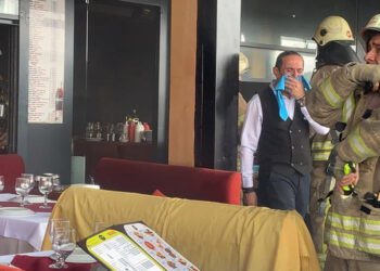 Galata Köprüsü'nde yangın paniği