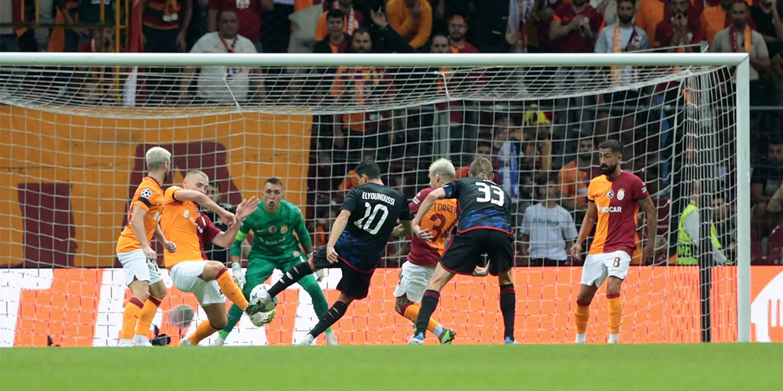 Uefa şampiyonlar ligi a grubu ilk maçında galatasaray kopenhag ile 2-2 berabere kaldı.