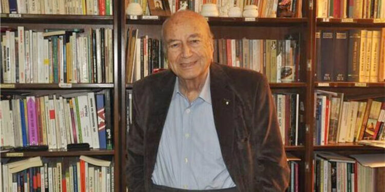 Hıfzı Topuz hayatını kaybetti