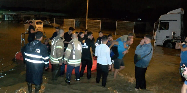 İstanbul'u vuran sel felaketinin bilançosu ağır