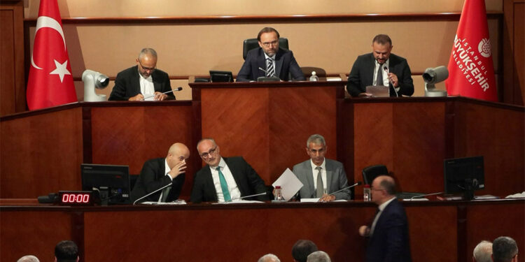 İBB Meclisi'nde cami tartışması