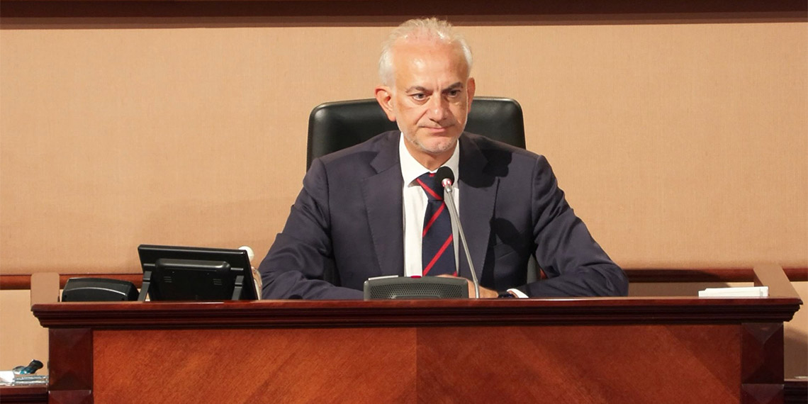 İstanbul Büyükşehir Belediyesi (İBB) Eylül ayı dördüncü oturumu gerçekleştirildi. İBB Meclisi'nde 'ulaşım aksaklıkları' nedeniyle tartışma çıktı.