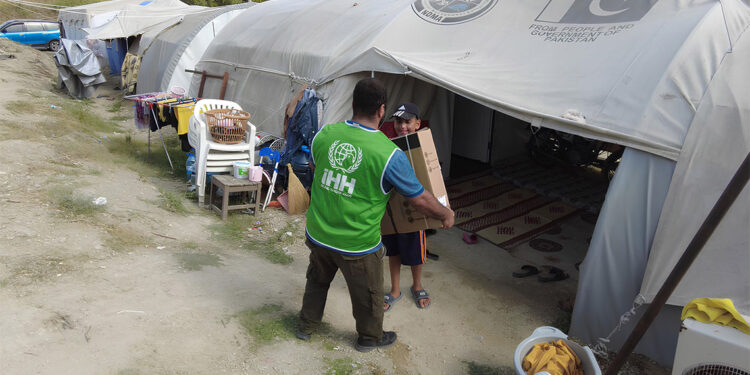 İHH'dan deprem bölgelerine 2 bin 750 adet vantilatör