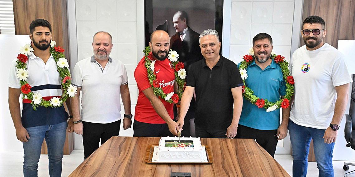 Orhan Okulu için coşkulu kutlama