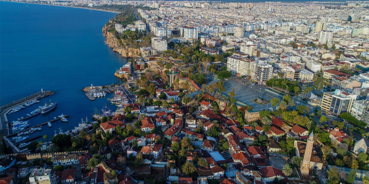İstanbul, yabancıya konut satışında Antalya'yı geçti