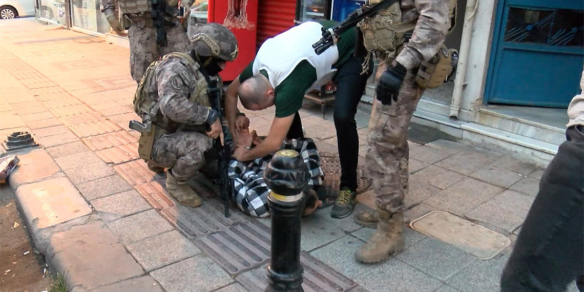 İstanbul'da uyuşturucu satıcılarına operasyon