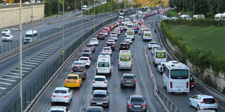 İstanbul'da okul trafiği erken başladı