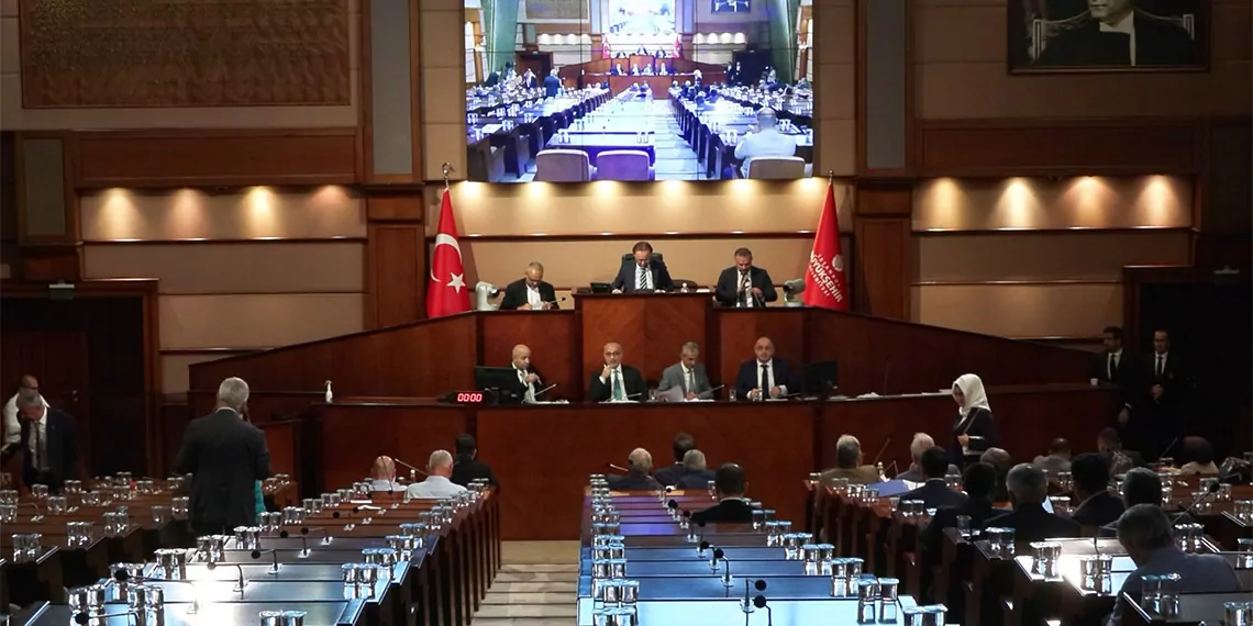 İstanbul büyükşehir belediye (i̇bb) meclisi eylül ayı i̇ski̇ genel kurulu toplantısı'nda alınan kararla i̇stanbul'da suya yüzde 25 zam yapıldı.