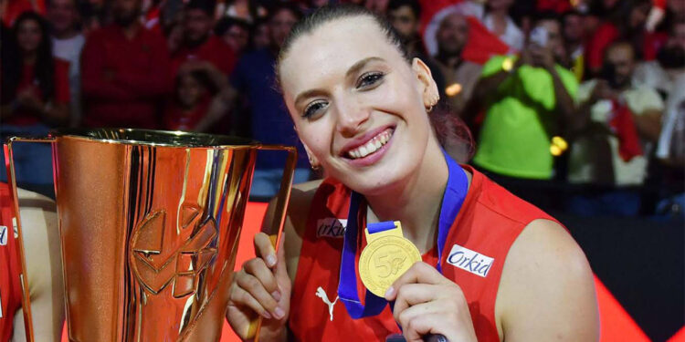 İzmir'in gururu Cansu Özbay