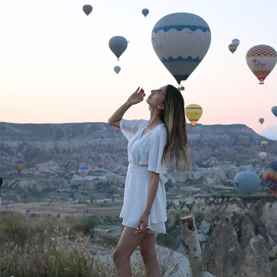 Türkiye'nin önemli kültür ve turizm merkezlerinden Kapadokya'yı ağustos ayında 697 bin 778 turist ziyaret etti.