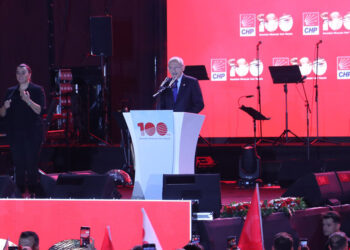 Umutsuzluğu yıkacak tek adres CHP'dir