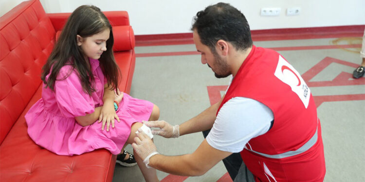 Kızılay'ın temel ilk yardım bilgilerine mobil uygulamadan erişim